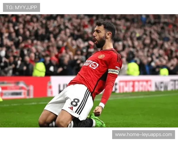 曼联后防调整进行，曼联防守反击